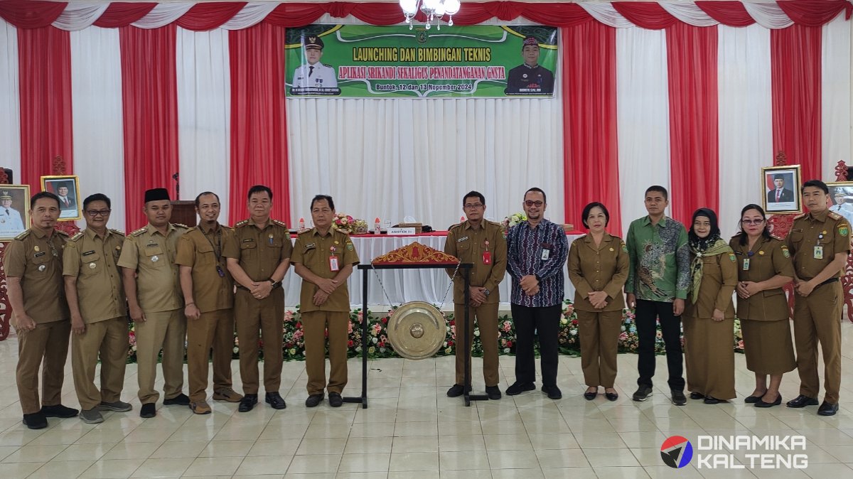 Peluncuran aplikasi Sistem Informasi Kearsipan Dinamis Terintegrasi (Srikandi) oleh Pemerintah Kabupaten Barito Selatan melalui Dinas Perpustakaan dan Arsip Daerah yang digelar di aula kantor Bapeda Buntok pada Selasa, (12/11) (foto: DINAMIKA KALTENG/akhmad madani)