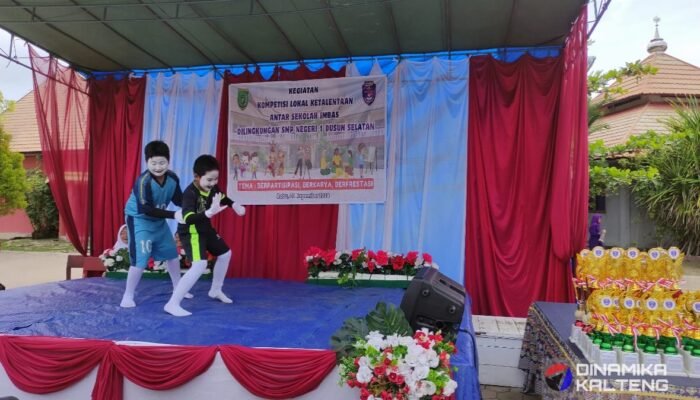 SMP Negeri 1 Dusun Selatan Gelar Pentas Seni untuk Gali Kreativitas Siswa
