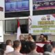 Kapolres Barsel, AKBP Asep Bangbang Saputra, S.I.K., memberikan arahan kepada personel dalam pembekalan pengamanan TPS menjelang Pilkada 2024 (foto: DINAMIKA KALTENG/mas)