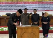Ketua DPRD Barsel Pimpin Rapat Paripurna ke-8 Masa Sidang I Tahun 2024
