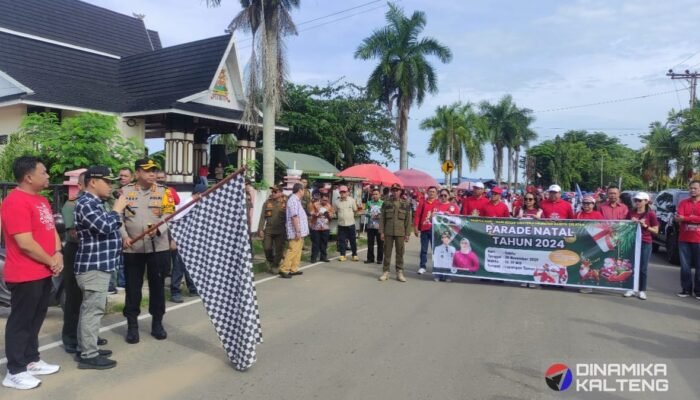 Pj Bupati Barsel Resmi Melepas Parade Natal 2024