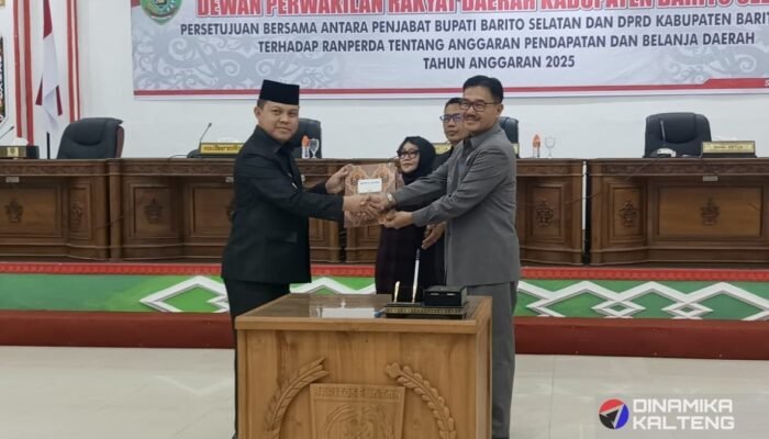 Pemkab dan DPRD Barsel Sepakati Raperda APBD 2025 dalam Rapat Paripurna