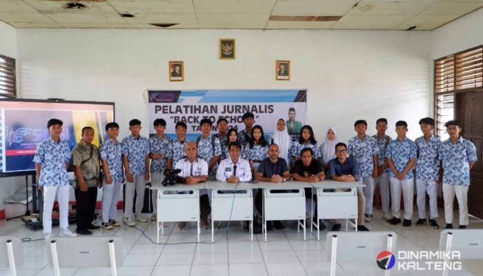 SMSI Barsel Adakan Pelatihan Jurnalistik di SMAN 2 Buntok