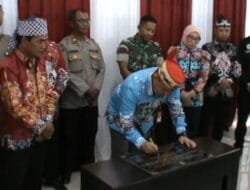 Pj Bupati Barsel Resmikan Penggunaan Kantor Kominfo
