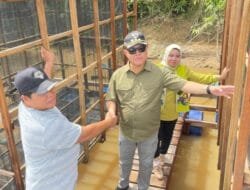 Pj Bupati Tinjau Keramba Ikan di Desa Buntok Seberang, Dorong Peningkatan Ekonomi Warga