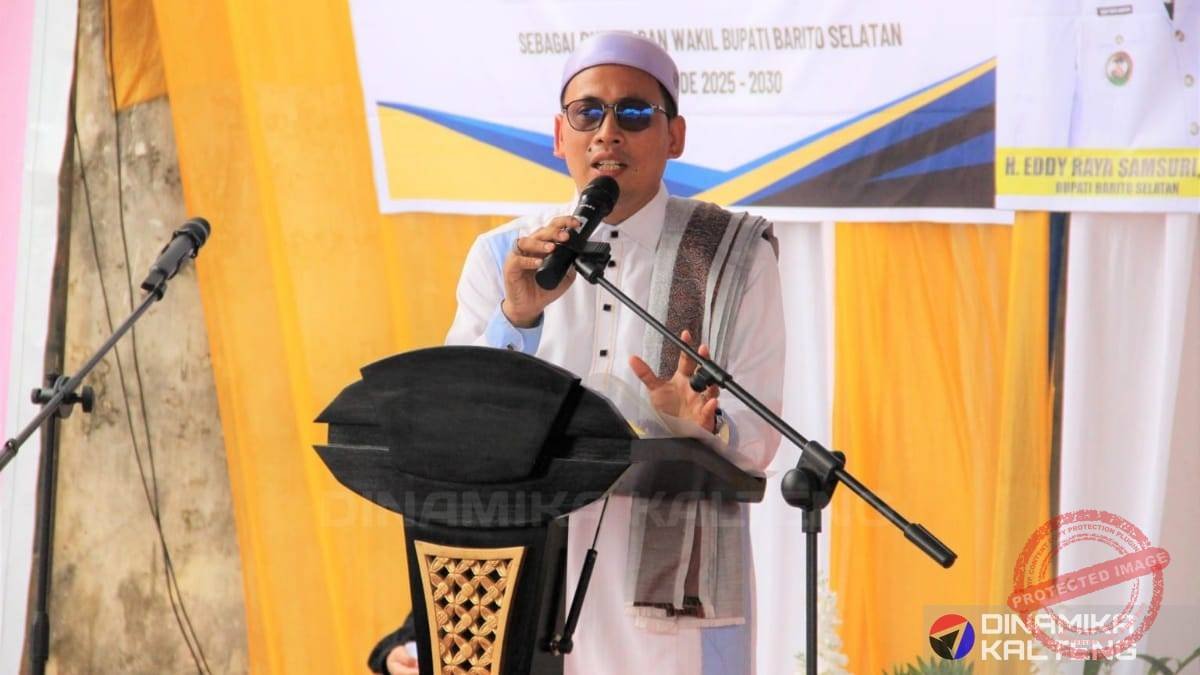 Ustaz HM Sibawaihi memberikan sambutan dalam pembukaan Karantina Tahfiz Al-Qur’an Angkatan VI di Barito Selatan. (foto: DINAMIKA KALTENG/dok)
