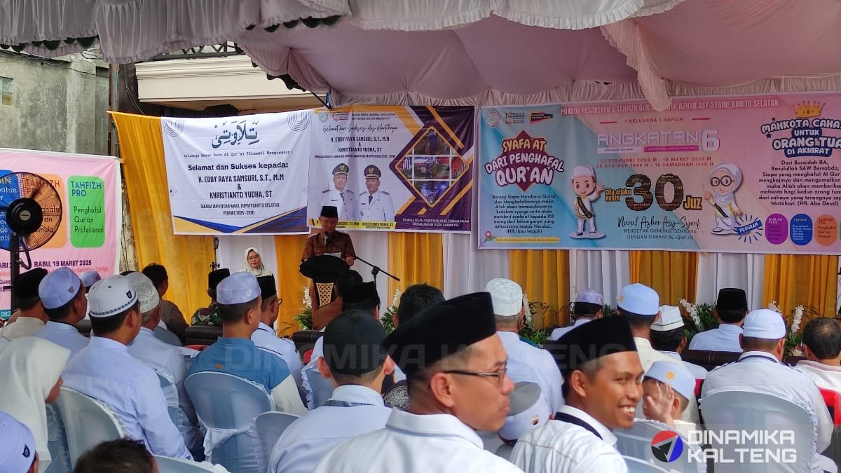 Bupati Barito Selatan, Eddy Raya Syamsuri, saat membuka Karantina Tahfiz Al-Qur’an Angkatan VI di Guest House Kencana Buntok. (foto: DINAMIKA KALTENG/akhmad madani)