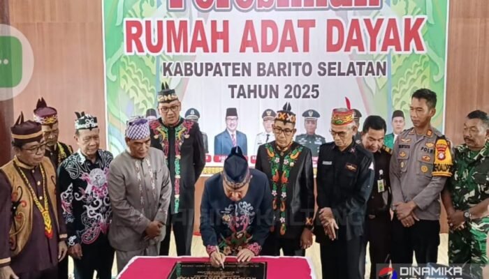 Penjabat bupati Barsel: Rumah adat merupakan simbol identitas dan kebanggaan masyarakat dayak