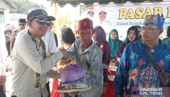 Wakil Ketua I DPRD Barsel Hadiri pembukaan Pasar Murah