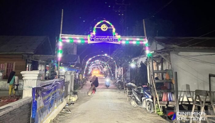 Kecamatan Karau Kuala Bermandikan Cahaya Berwarna-warni