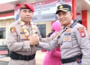 Kapolres Barsel yang Baru Disambut Adat Potong Pantan dan Tradisi Pedang Pora