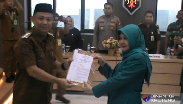 Bupati Barsel Lantik Pengurus TP PKK, Dorong Peran Strategis Keluarga dalam Pembangunan