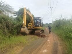 Pengerahan Alat Berat Maksimalkan Pembangunan Jalan TMMD di Desa Talio