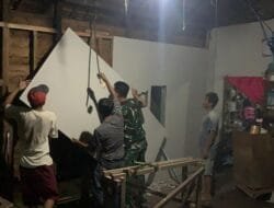 Terus Pacu Pembangunan RTLH, Satgas TMMD Reguler Ke-124 Kodim 1012/Buntok Lembur Hingga Malam