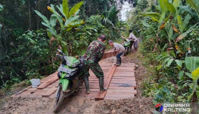 Satgas TMMD Kebut Pembangunan Jembatan Penghubung Dua Desa di Barito Selatan