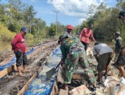 Perkuat Betonisasi, Satgas TMMD Reguler Ke-124 Laksanakan Pemasangan Plastik Cor di Barito Selatan