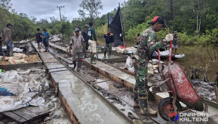 Jalan Mulus di Depan Mata, Satgas TMMD dan Warga Kebut Pengecoran di Desa Talio