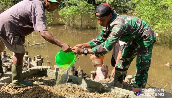 Guna Ketahanan Jalan, Satgas TMMD Pastikan Takaran Material Cor Sesuai Standar