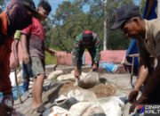 Satgas TMMD Kodim 1012/Buntok Genjot Pengecoran Jalan di Desa Talio Meski Diguyur Gerimis