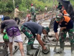 Kekompakan TNI dan Warga Desa Talio Warnai Pengecoran Jalan TMMD ke-124