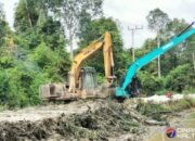 Alat Berat Dikerahkan, Satgas TMMD Genjot Penyelesaian Jalan Desa Talio