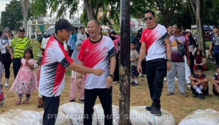 Wakil Ketua I DPRD Barsel Ideham Hadiri Jalan Santai HUT Bhayangkara ke-79