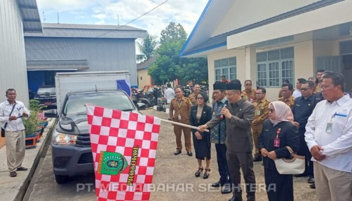 Bupati Eddy Raya Samsuri Luncurkan Penyaluran Bantuan Pangan untuk 5.142 Keluarga di Barito Selatan