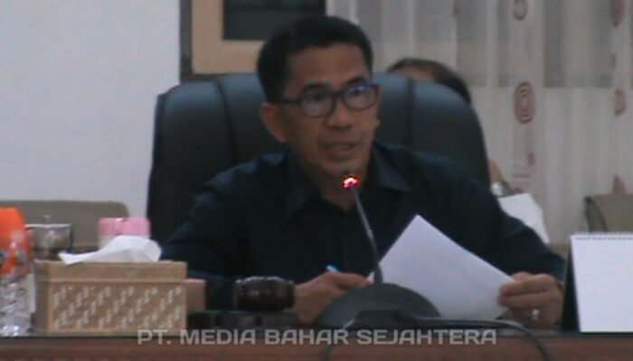 Wakil Ketua DPRD Barsel Pimpin Rapat Bahas Ranperda Pertanggungjawaban APBD 2024