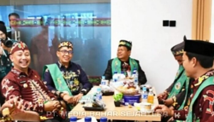 Wakil Ketua I DPRD Barsel Ideham Hadiri HUT Ke 23 Kabupaten Barito Timur