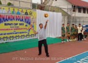 Asisten I Setda Barsel Resmikan Turnamen Bola Voli Bupati Cup 2025, Semarak HUT RI ke-80 dan Harjad Barsel ke-66