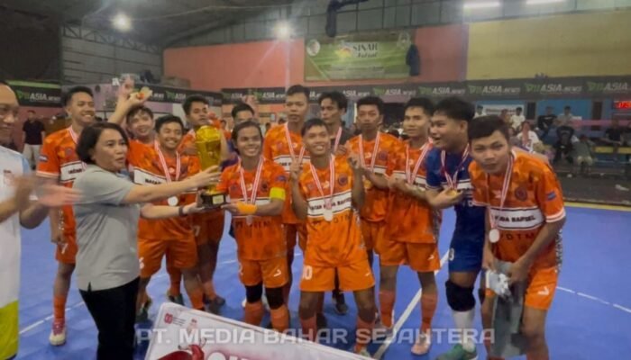 Wabup Barsel Tutup Resmi Turnamen Futsal HUT RI ke-80