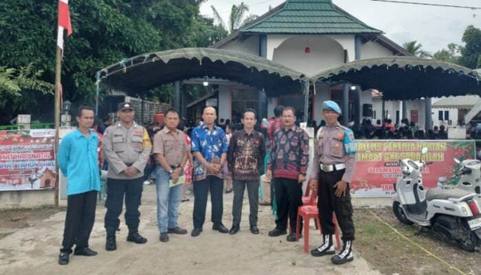 Pastikan Ibadah Natal Berjalan Aman Polres Barito Selatan Lakukan Sterilisasi dan Pengamanan Gereja