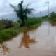 Akses Jalan Menuju ke Desa Talio Terendam Banjir ,Warga Terpaksa Gunakan Ferry