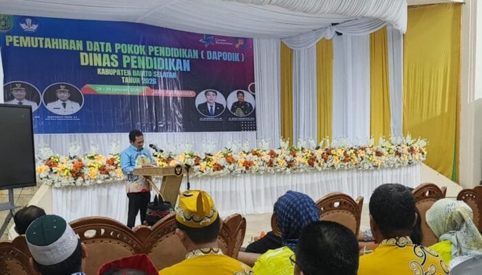 Wabup Barsel Buka Bimtek Pemutakhiran Dapodik 2026, Diikuti 666 Peserta