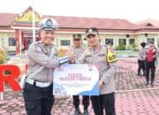 Apresiasi Kinerja, Kapolres Barsel Berikan Penghargaan Umroh kepada Dua Personel Berprestasi