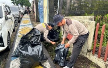 Tindak Lanjuti Instruksi Presiden, Kapolres Barsel Pimpin Gerakan Indonesia ASRI Bersihkan Fasilitas Umum