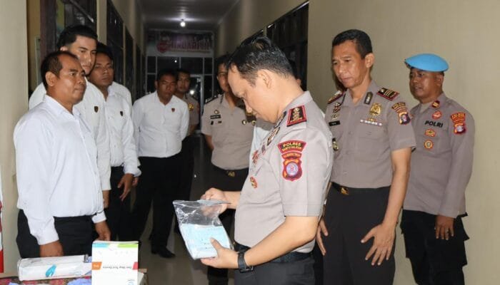 Perangi Penyalahgunaan Narkoba, Kapolres Barsel Tes Urine Personel Satresnarkoba