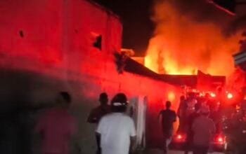 Dua Barak dan Satu Rumah Hangus Terbakar di Buntok, Kerugian Capai Ratusan Juta