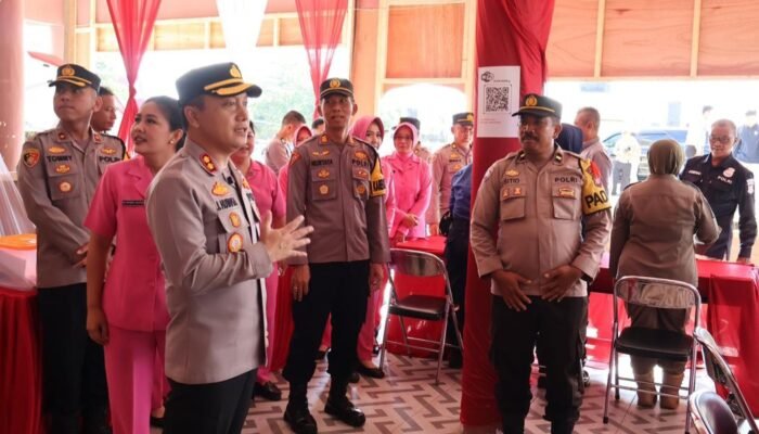 Kunjungi Pos Operasi Ketupat, Kapolres Barsel Pastikan Personel dan Sarpas Siap Layani Pemudik.