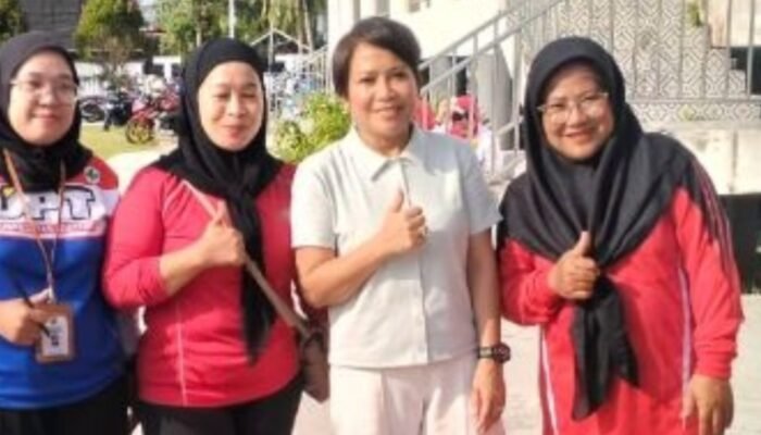 Lansia Barsel Bikin Salut! Semangat Senam Kalahkan Anak Muda, Pemda Siapkan Seragam dan Pasar Murah