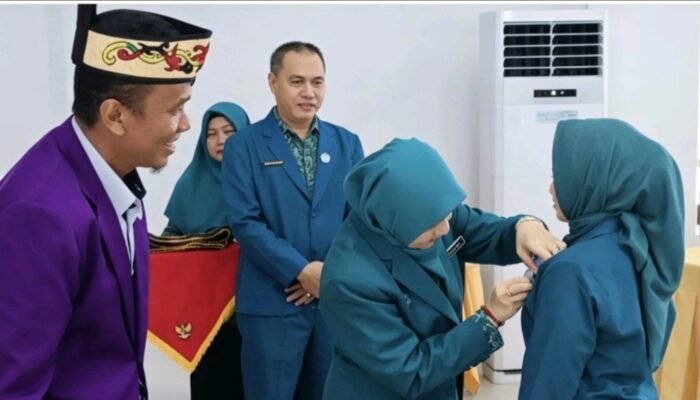 Ketua TP PKK Barito Selatan Lantik Ketua TP PKK dan Tim Pembina Posyandu Kecamatan Dusun Selatan