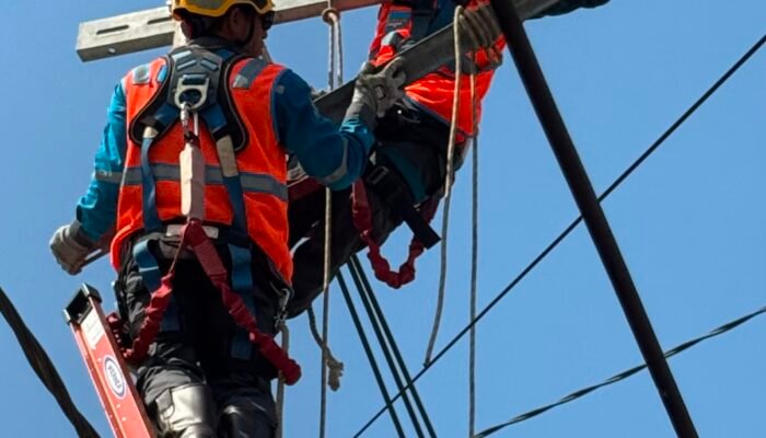 PLN ULP Buntok Selesaikan Pemeliharaan Darurat Lebih Cepat, Listrik Kembali Normal
