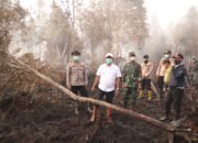 Respons Cepat Karhutla, Kapolres Barsel Turun Langsung Padamkan Titik Api di Masimpun Kalahien