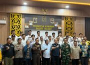 17 ASN Barsel Digembleng Jadi Komcad, Bupati Eddy Raya: Tunjukkan Kalian Tangguh dan Berintegritas!