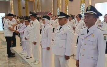 213 Pejabat Pemkab Barito Selatan Dilantik, Bupati Tegaskan Disiplin, Kinerja, dan Pengamanan Aset Daerah