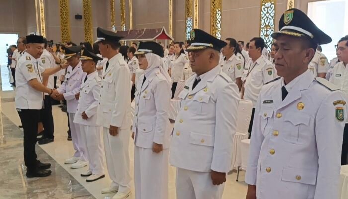 213 Pejabat Pemkab Barito Selatan Dilantik, Bupati Tegaskan Disiplin, Kinerja, dan Pengamanan Aset Daerah