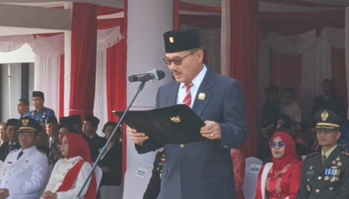 Seluruh Pimpinan DPRD Barsel Kompak Hadiri HUT RI ke-81, Ketua DPRD Bacakan UUD 1945