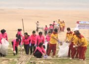 Polres Barsel Bergerak, Pantai Gosong Dibersihkan Dukung Gerakan Indonesia ASRI
