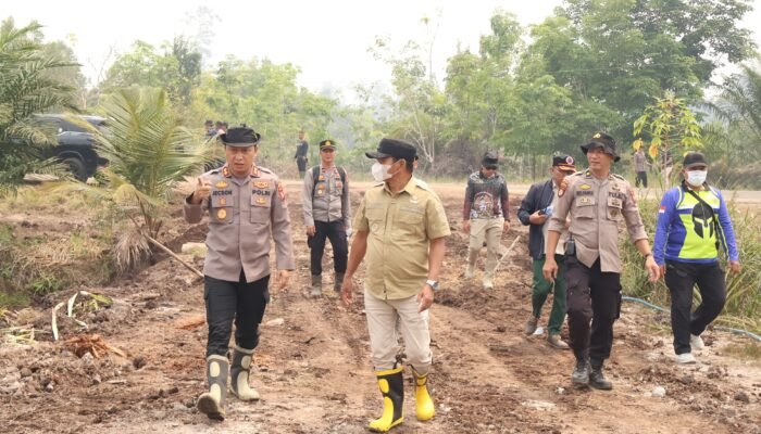 Karhutla Masimpun Kalahien Mengamuk, 150 Personel Gabungan Dikerahkan, Kapolres Dan Wabup Turun Langsung