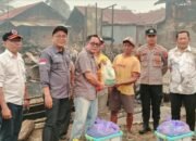 Pemkab Barsel Salurkan Bantuan Kepada Korban Kebakaran Di Pendang